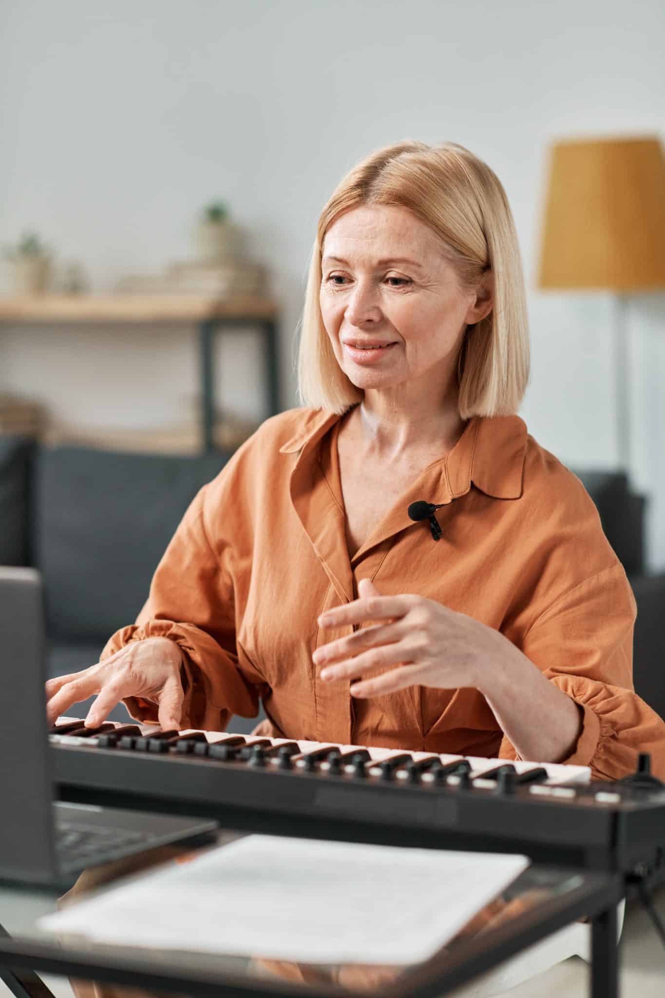 Woman playing on piano online