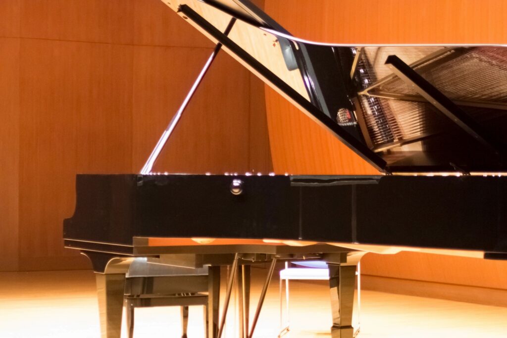 Classically Trained but Lost Without Sheet Music? Here’s Your Bridge to Playing By Ear